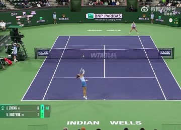 金年会打崩对手心态!郑钦文ACE保发,科斯秋克两连摔拍💥