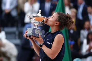 法网女单种子排序确定:郑钦文锁定8号种子,或现死亡半区