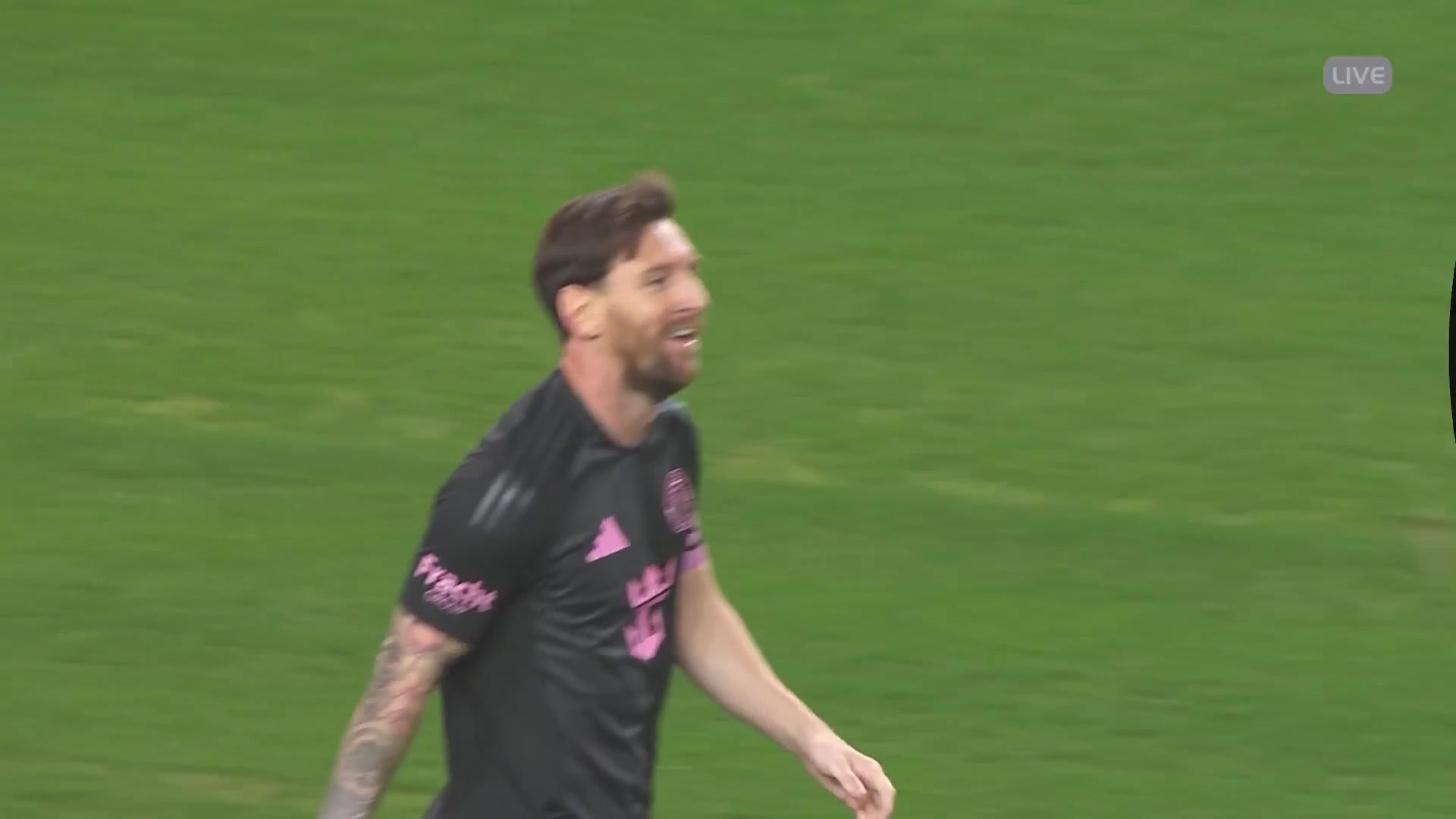 金年会前墨西哥国脚批梅西：你攻击我的国家，说明你缺乏职业精神和教养