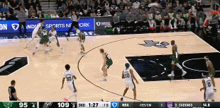 jinnianhui金年会怪兽之战!文班上半场狂送火锅&下半场三分如雨 轰下30分14板6帽