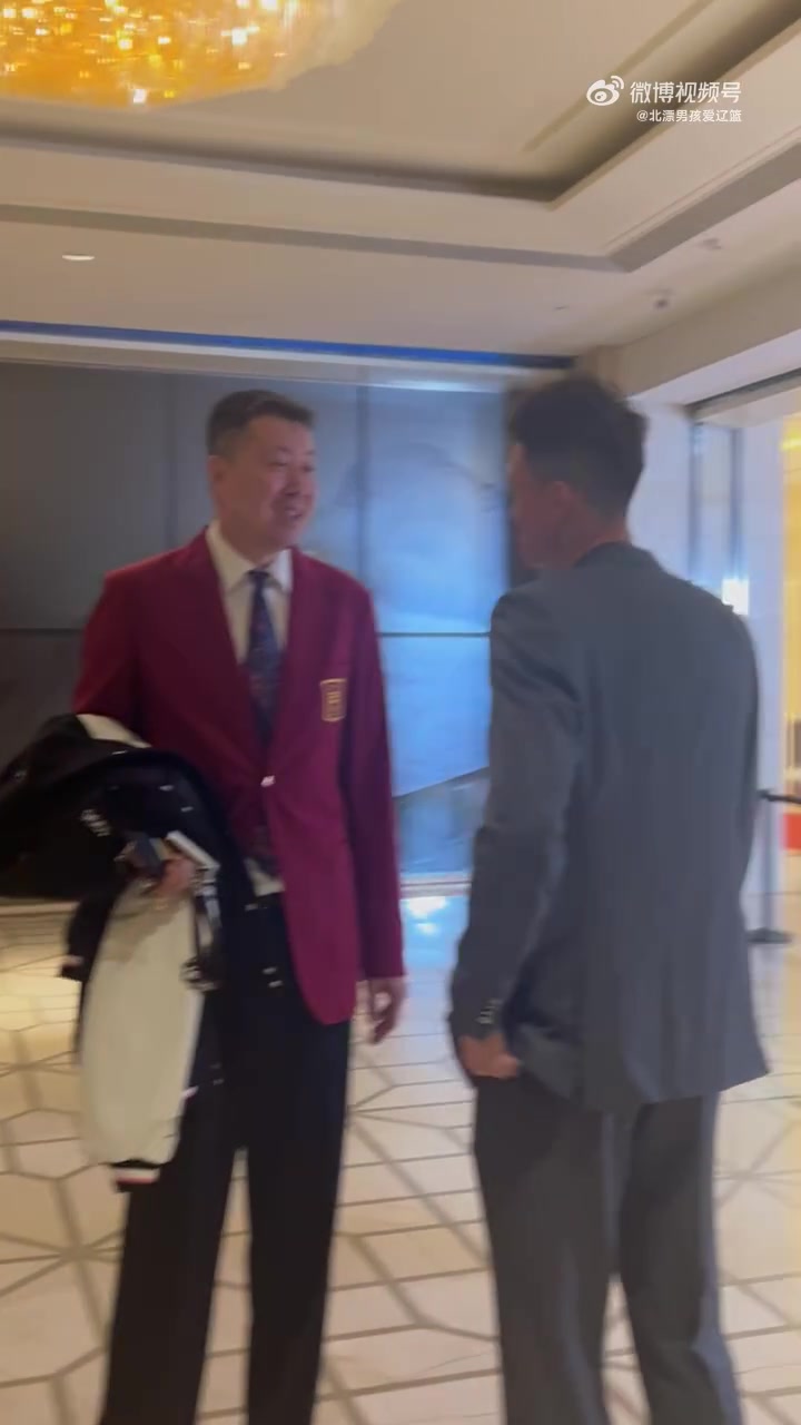 金年会前辈嘱托！王治郅to周鹏：还能再打5年吧 之前都和你说多打几年