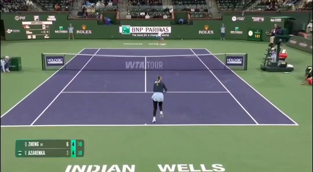 金年会金字招牌诚信至上心态炸了😤阿扎伦卡不满判罚，对裁判爆粗怒喷电子司线吃到警告