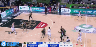 金年会金字招牌诚信至上没有被无鞋打败！广厦外援布朗鞋掉之后依然飙中三分