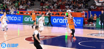 金年会金字招牌信誉至上先来手刀一记！王哲林反击下快攻 赵继伟奋力追防送出切帽