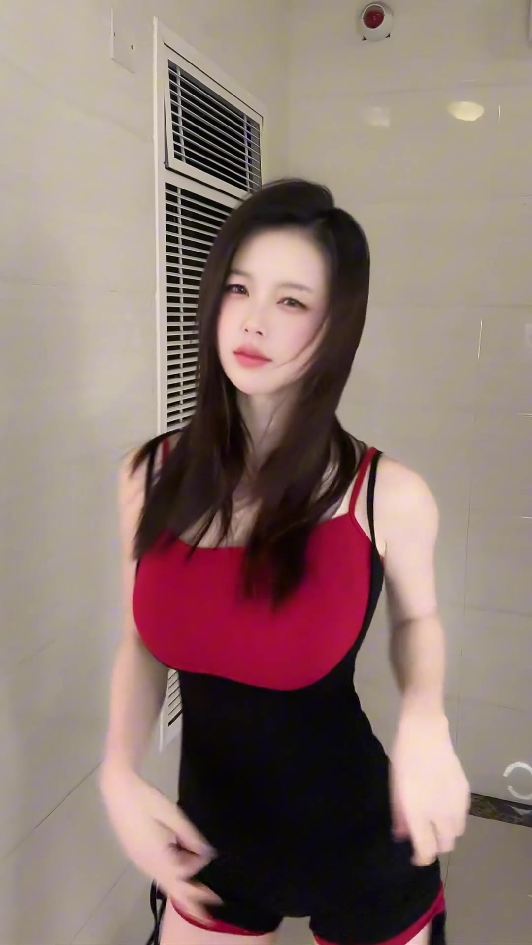 金年会体育真遭不住！《黑神话》美女演员钱思怡晒热舞视频